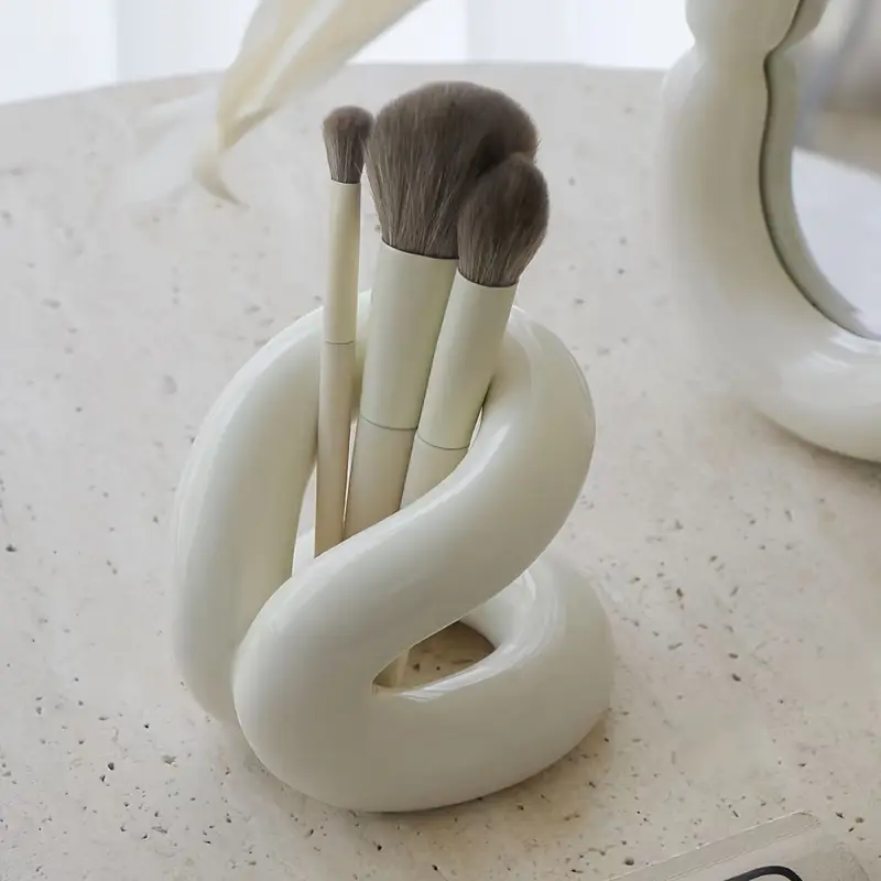 14cf7ef0-3780-4a75-990f-8937e371617d Cosmetic-Brush-Holder