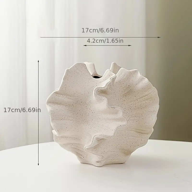 3235ff4a-daf1-11ee-8f7e-0a580a68309d Ceramic-Vase