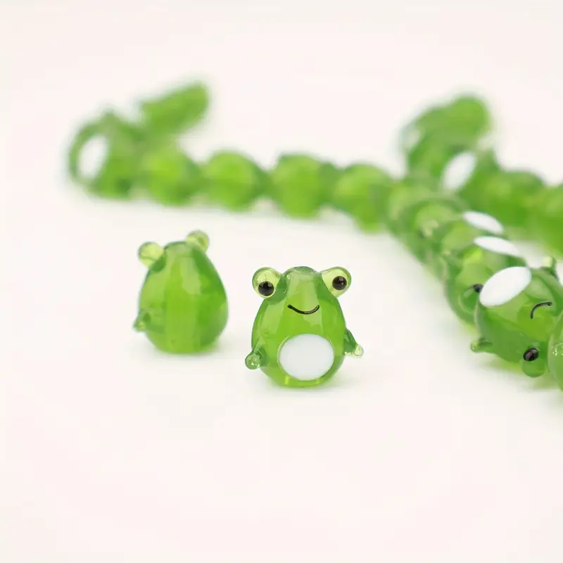 3eb31005-9b39-4277-8457-a0256438c09f Frog-glass-beads