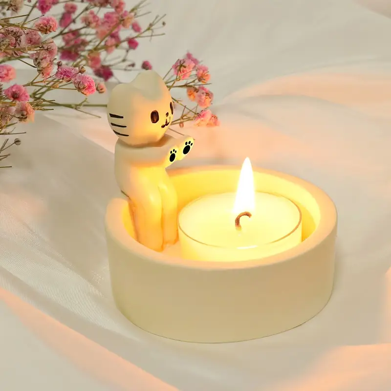 8088d928-7324-4562-843f-7272dae2954e Kitten-Candlestick