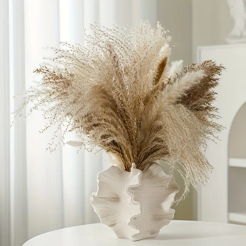 92081200-5cdc-4850-8cd6-c2aa60d33aca Ceramic-Vase