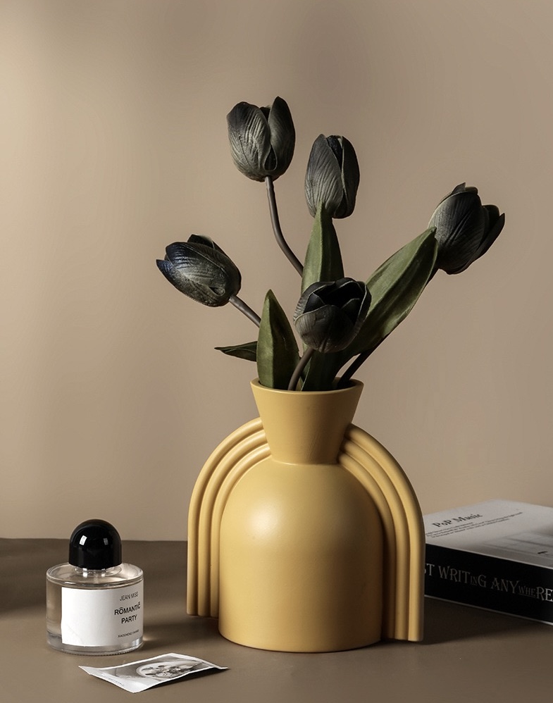 geometric-art-vase